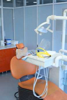 Сеть стоматологических клиник РАХАТ НА АБАЯ